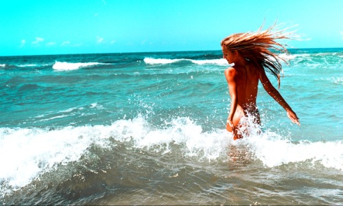 iluvskinnybitches:  summer :)