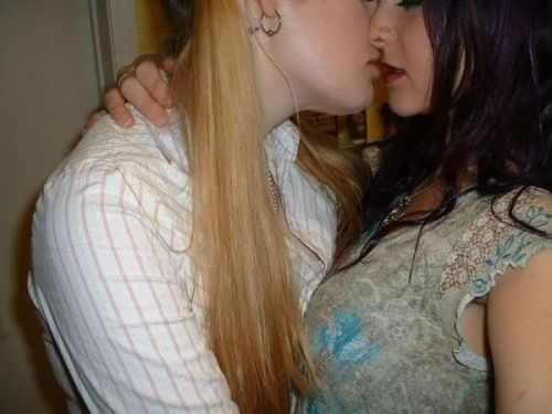 Me ♏on the right…one of my lovers ♉on the left.