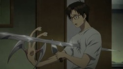 nipahdubs:  Someone who hasn’t seen Parasyte explain what is going on in this screencap.