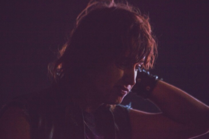 juliancasablancasfrenchkiss:  Everyone lies to me and tries to sell me stuff, but