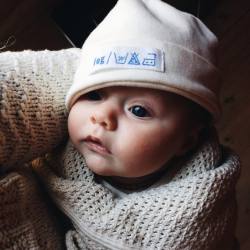 johnnaholmgren:  The peaceful and serene view of post feeding this afternoon. I can’t believe a body can nourish the life of another and it feels like she is thanking me ever so gently here with her eyes. I am overwhelmed with love for this Minoux while