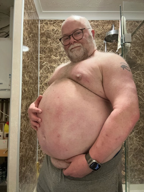 Pleasantly Bloated And Feeling The Tightness!