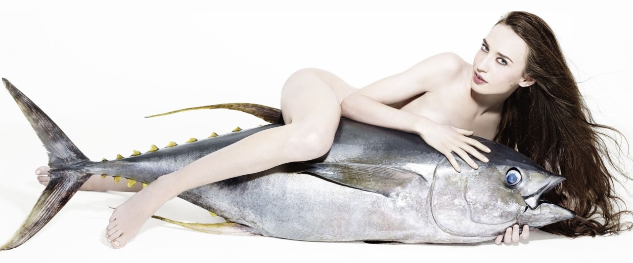 &lt;&lt; Insert tasteless joke about women and tuna here &gt;&gt;Photos