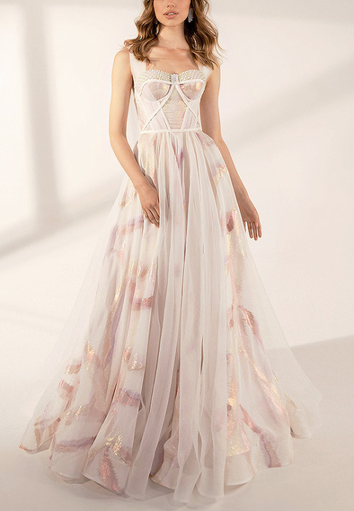evermore-fashion:Rara Avis ‘Iskra’ Bridal Couture Collection