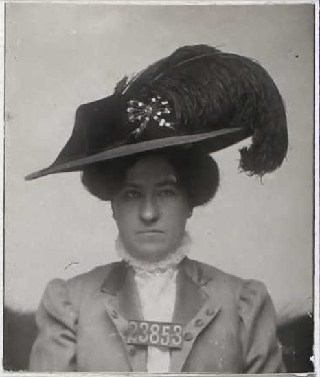 yeoldenews: Female inmates of San Quentin State Prison and their very fine hats. 5/?.