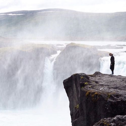 theidealaesthetic:  more beauty, creativity, and simplicity: http://ift.tt/1gVmiQF … image by @hamhennes at http://ift.tt/1PyTJDR