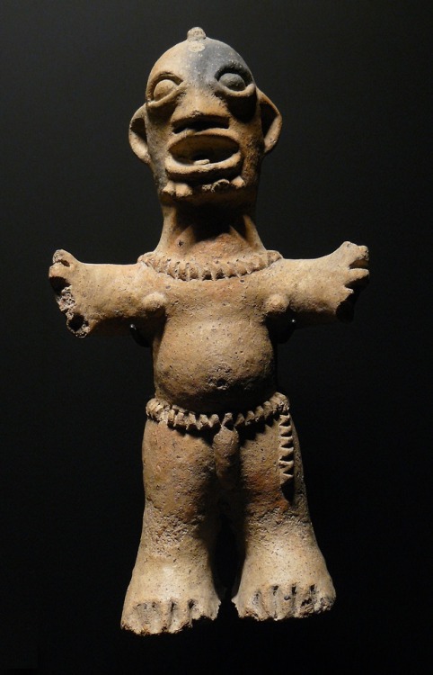 Terracotta statuette of the Koma people of present-day Ghana.  Artist unknown; 13th-16th centur