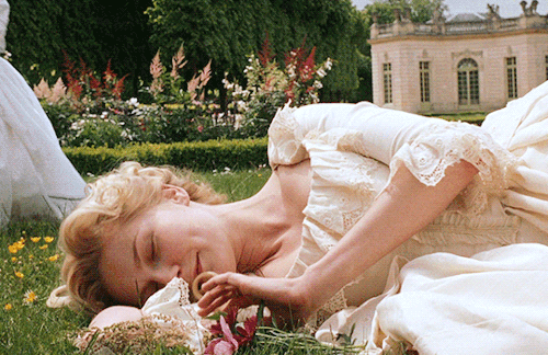 blurays:Kirsten Dunst as Marie AntoinetteMarie Antoinette (2006) dir. Sofia Coppola