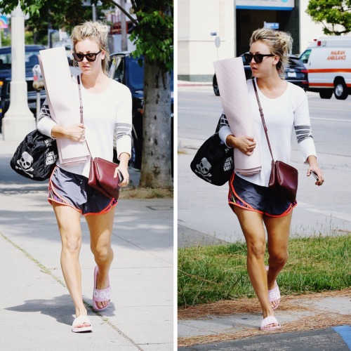 Kaley Cuoco heading to Yoga in Thousand Oaks 5/23/2016