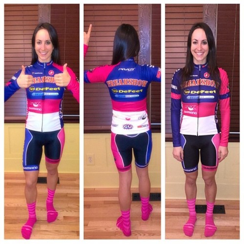 castellicycling: Yes! New Kit Day for @looneysonya