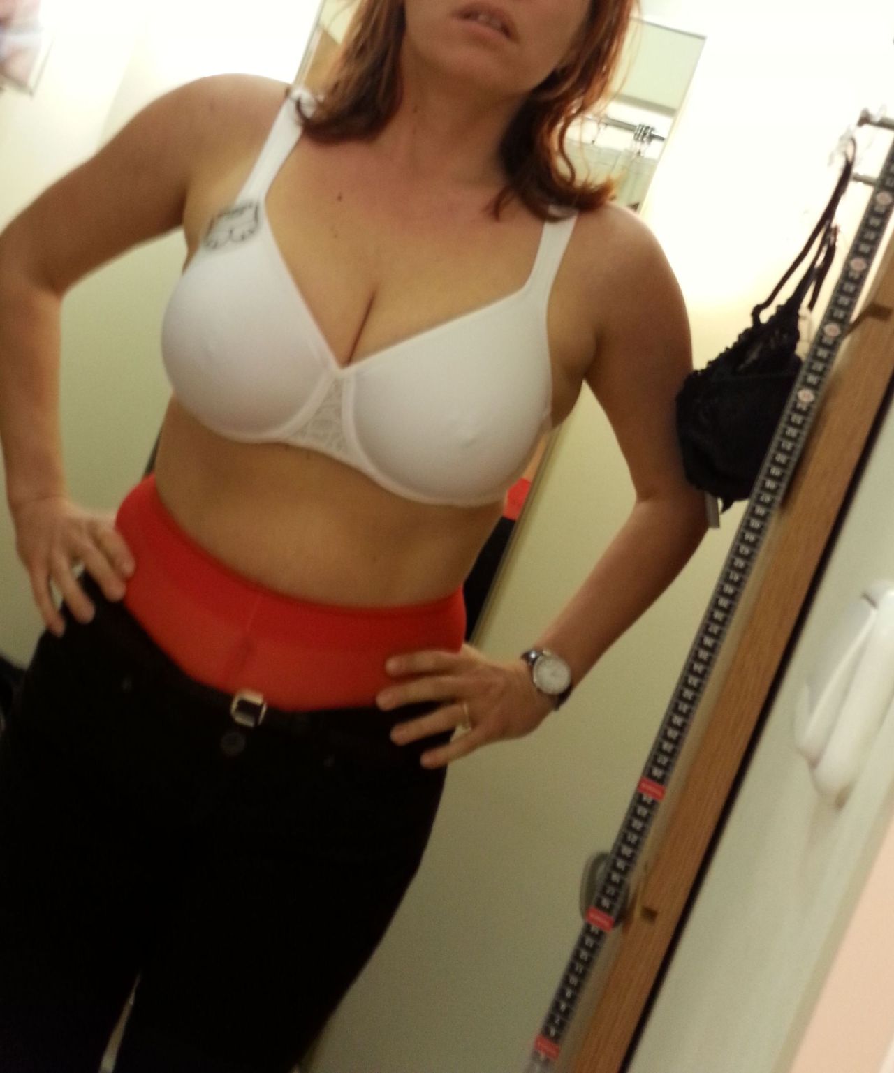 pantyhose-fun:  nice catch in the dressing room  Send your own cell pics to fyeahcellpics