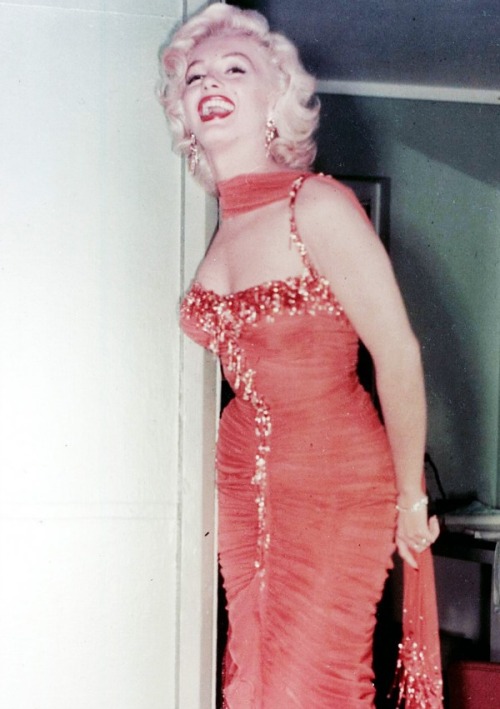 eternalmarilynmonroe:Marilyn Monroe on the set of Gentlemen Prefer Blondes, 1953.