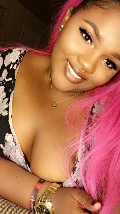 dullstarsshine: Happy Big Girl Appreciation day 💕  Finished my first semester in college. Nothing went how I wanted it to but I’m still here and I’m going to make it 👏🏾 