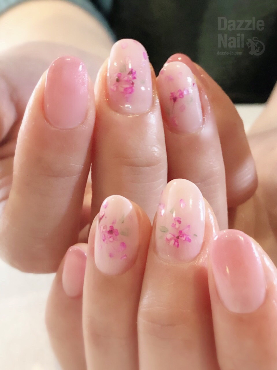 Dazzle Nail Dazzle Nail
