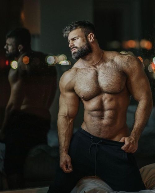 Wantsaburlybrute:  Perfection… 😈😈😈