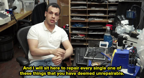 dragonfox-in-a-teacup: weasowl:  dopeluminarydreamer:  the-future-now:  That’s Louis Rossman, a repair technician and YouTuber, who went viral recently for railing against Apple. Apple purposely charges a lot for repairs and you either have to pay up