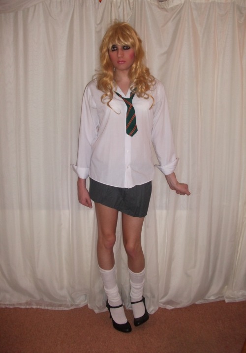 nicolebuxton:  Nikki Buxton - schoolgirl- plz reblog thx xx  I ordered a sissy maid, not a fucking s