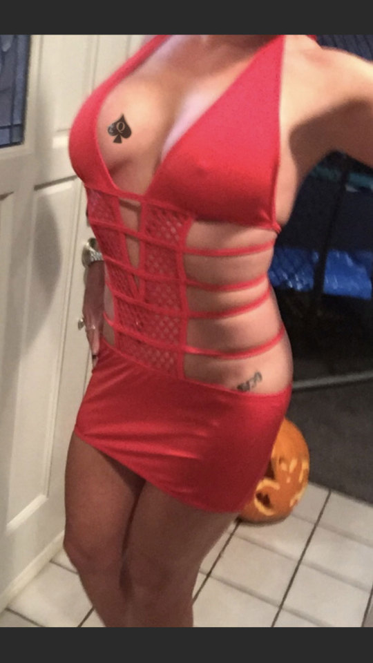 @happyhotwifey's Husband Knows How To Giftwrap His BBC-addicted Slutwife For Blacks.