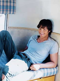 j2ismyheaven:  wellcometothedarkside:   Baby Jared [13]  fuck!!!!!  STOP