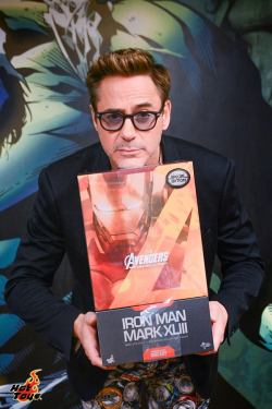 Toysandstuff:  Robert Downey Jr, Pictured With The Hot Toys Avengers Age Of Ultron