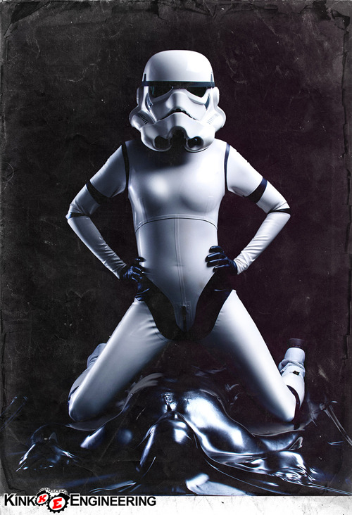 comicbastards:  (via Latex Stormtrooper and Latex Carbonite Han Solo For You To Enjoy