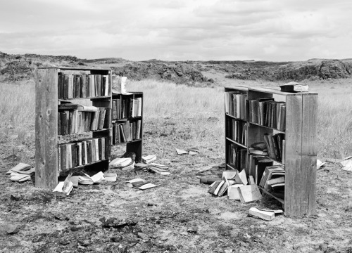 museumuesum:  Chris Engman The Meeting, 2004Archival Inkjet Print 76 x 91 cm The Library, 2004Archival Inkjet Print 69 x 97 cm The Consummation, 2005Archival Inkjet Print 76 x 88 cm Disappearance, 2004Archival Inkjet Print 50 x 40 cm The Audience,