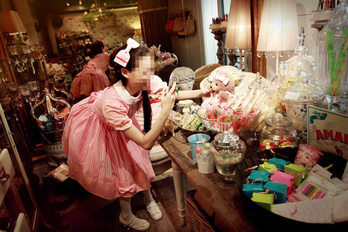 台北超夢幻糖果屋 好樣棒棒 VVG Bon Bon Taipei Candy House Very Very Good Bon Bon 106台北市大安區敦化南路一段161巷13號02 27