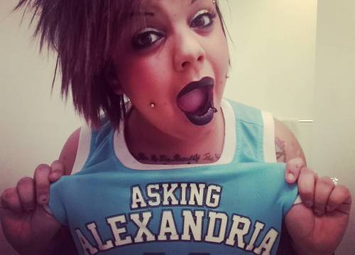 Sex #readyforconcert #excited #happy  #askingalexandria pictures