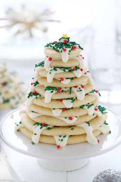 fullcravings:  Christmas Tree Cookie Stacks