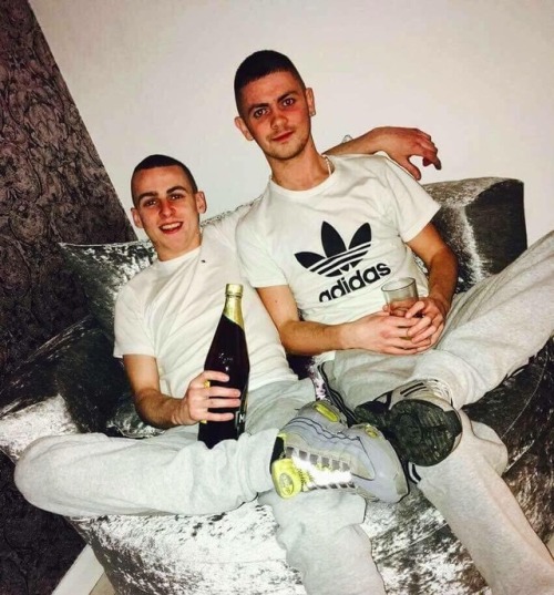 Toon Chav Lad porn pictures