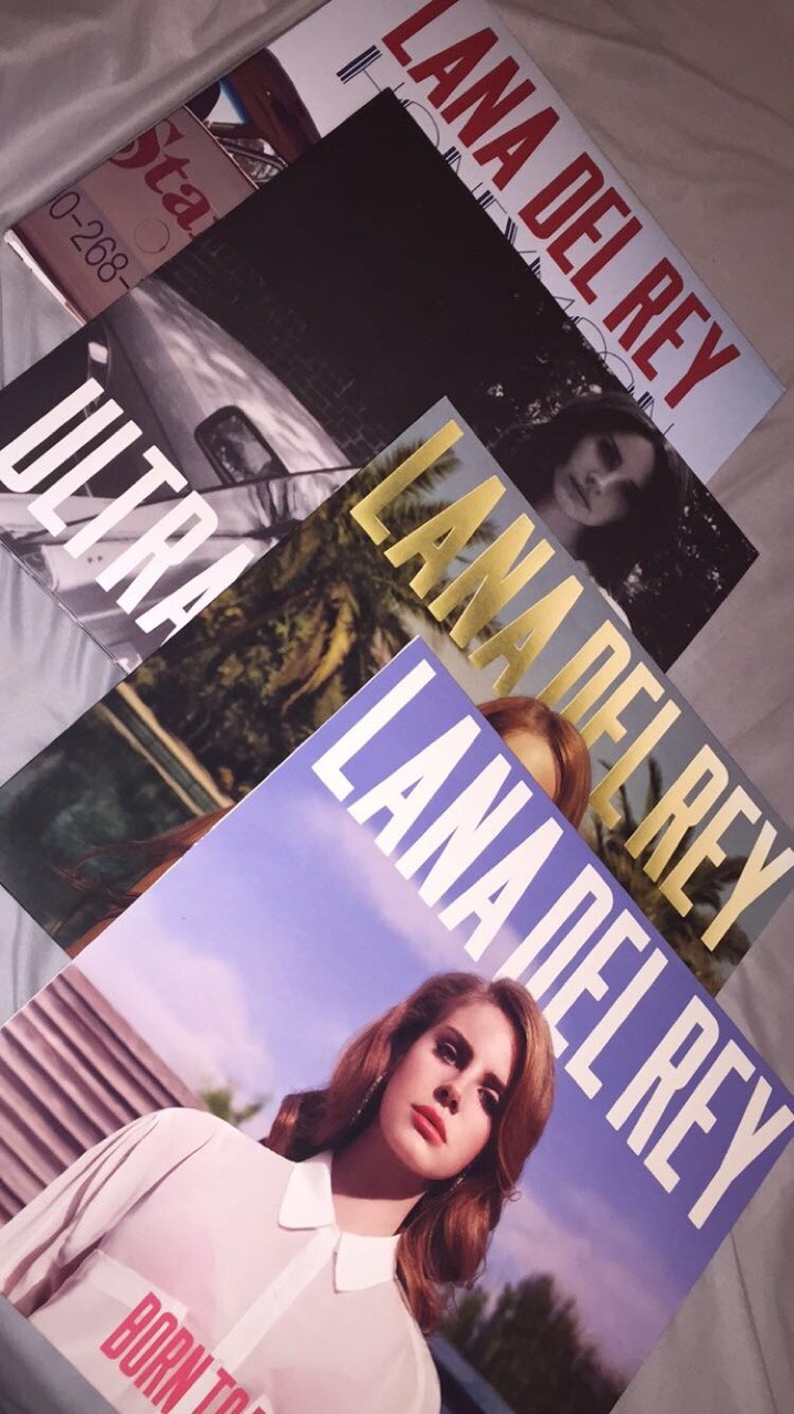 preteencrusade:  My Lana vinyls look so good together