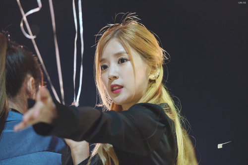 fyeahchorong:161022 KBS Youth Concertcr; longfor | DO NOT EDIT