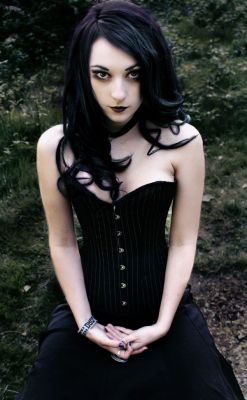 victorian-goth:  Victorian goth http://victorian-goth.tumblr.com/