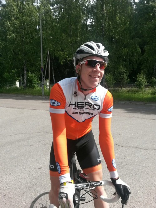 katrho84: The “How to get stronger in them hills”:  Doing your hill intervals on your own is good. B