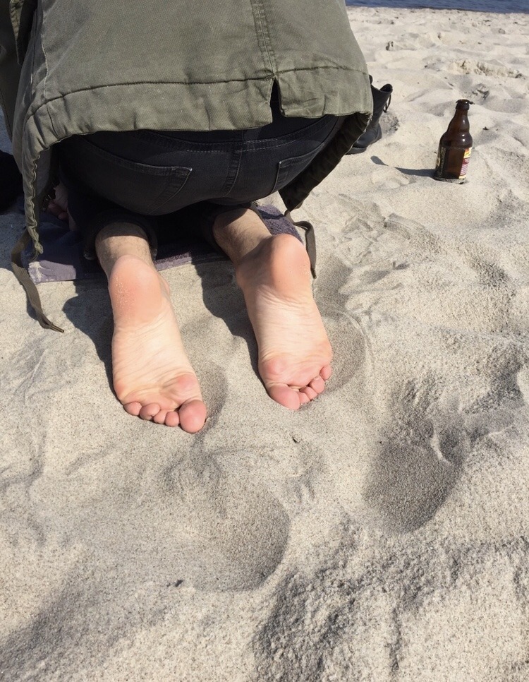 feetman80:  My friends feet 