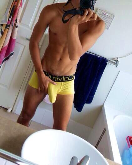 motdrobert2:   Follow me for Hot Guys, Str8 Kiks, Str8 Guy Snaps… Check out my