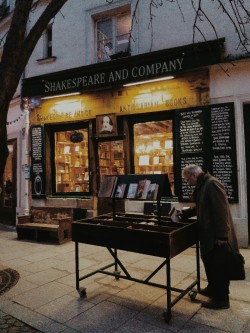 parloir:  02.25.2016 Shakespeare &amp; company + The Abbey bookshop,  Paris 