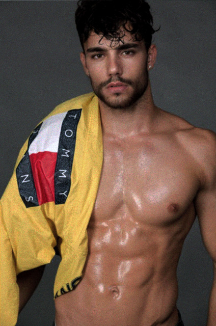 voulair:Ariel Ben Attar photographed by G. Kavalero