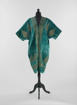 omgthatdress:  CoatMariano Fortuny, 1920The