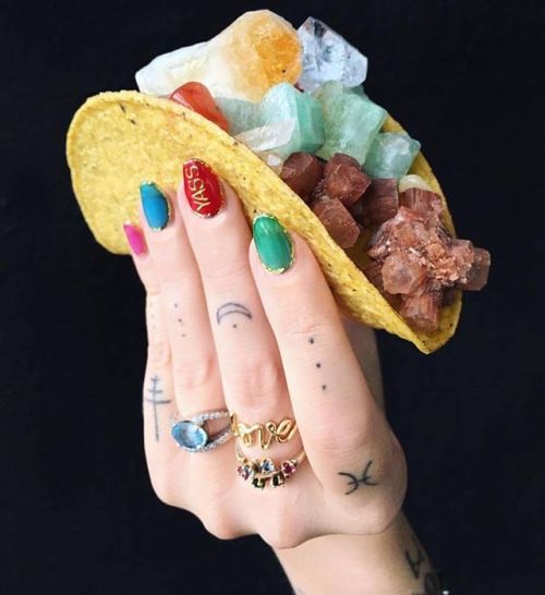 Taco crystals www.instagram.com/p/BoejF1oAQ_C/