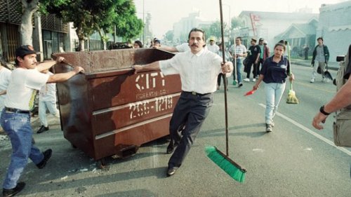 celtic-tactical: fuckyourguncontrol: johnniegoods: L.A. Riots (1992) NEVER FORGET ROOF KOREANS &ldqu