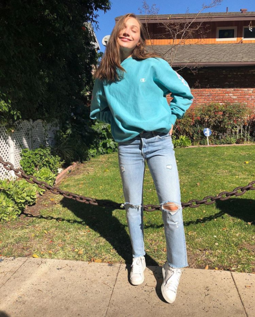 maddiez1313 - maddieziegler - feelin happy today - )