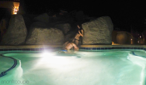 anonfitcouple:  Weekend shenanigans at the resort…. interestingly enough, we’re pretty certain the couple 10 feet from our spot were doing the same thing 😈