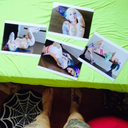 lindseyjenningss:  Going to be putting these 8x10 prints up for sale soon!! Who wants one?! Ill kiss it and write you a little note too 💋 censored with quarters for Instagram 😊😝😘 #suicidegirls #lindseyjennings 