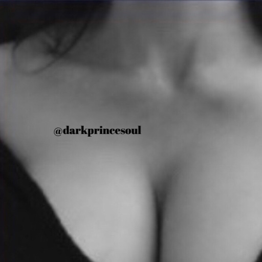 darkprincesoul:  T-shirt Tease for a happy Friday 🖤