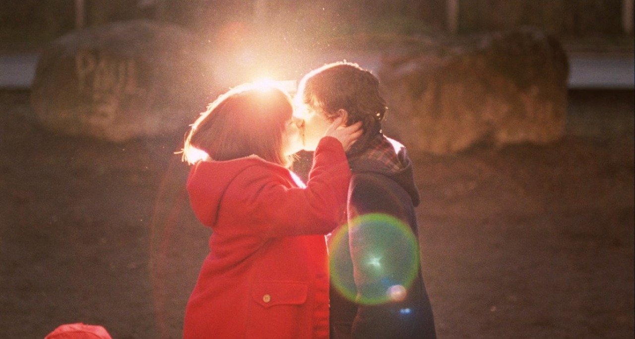 mademoisellecuriosite:  Submarine (Ayoade, 2010) &ldquo;I heard an unhappy ending,