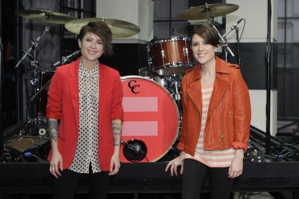 twisted-forest:  Tegan and Sara on The Tonight Show with Jay Leno 