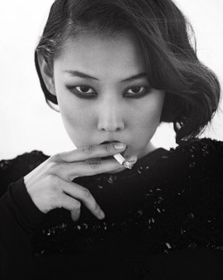 jeou:  Han Jin for Vogue Korea, August 2010