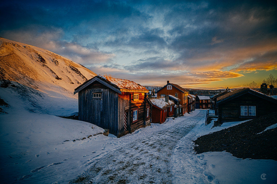 kevwil:  &ldquo;Awaken To The Cold&rdquo; by Martynas (http://bit.ly/1h3se1t)
