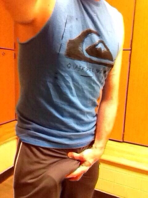 the80smonster:  bulgeb:  BulgeB       @bulgegrab        Hairy-Chest